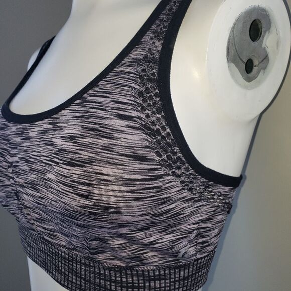 LegEnd SEAMLESS Strappy Sports Bra Size SMALL - Picture 2 of 5